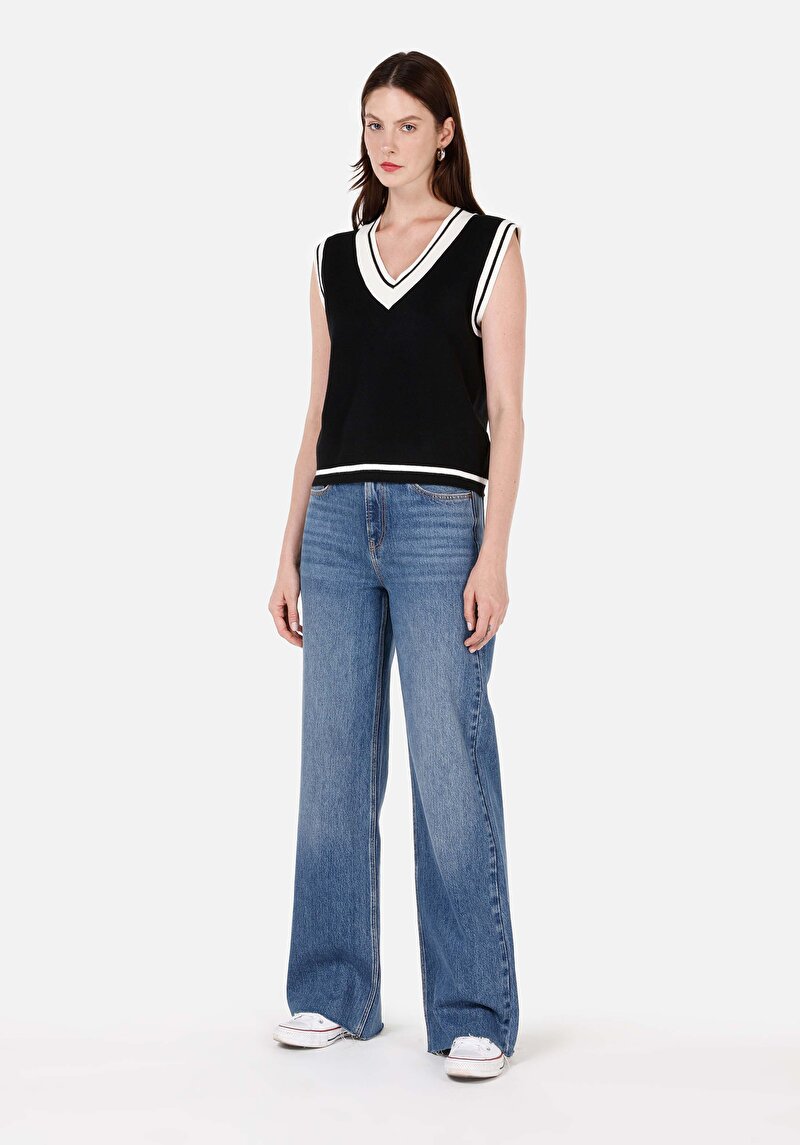 Показати інформацію про Светр Жіночий Чорний  Cl1070880