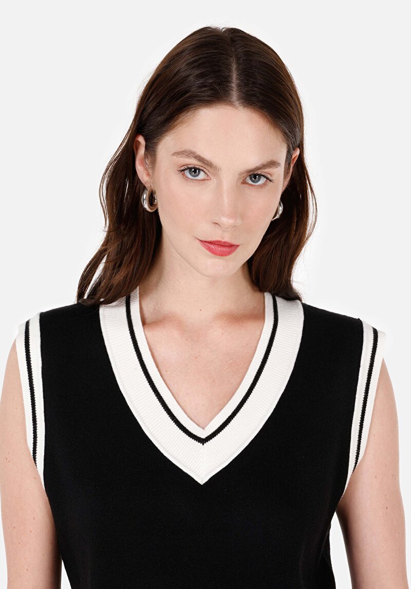 Показати інформацію про Светр Жіночий Чорний  Cl1070880