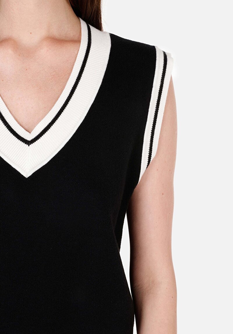 Показати інформацію про Светр Жіночий Чорний  Cl1070880