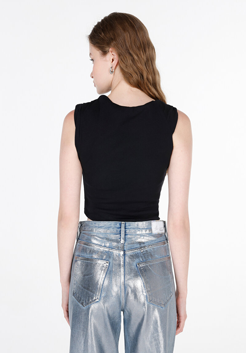 Показати інформацію про Футболка З Коротким Рукавом Жіноча Чорна  Cl1071942