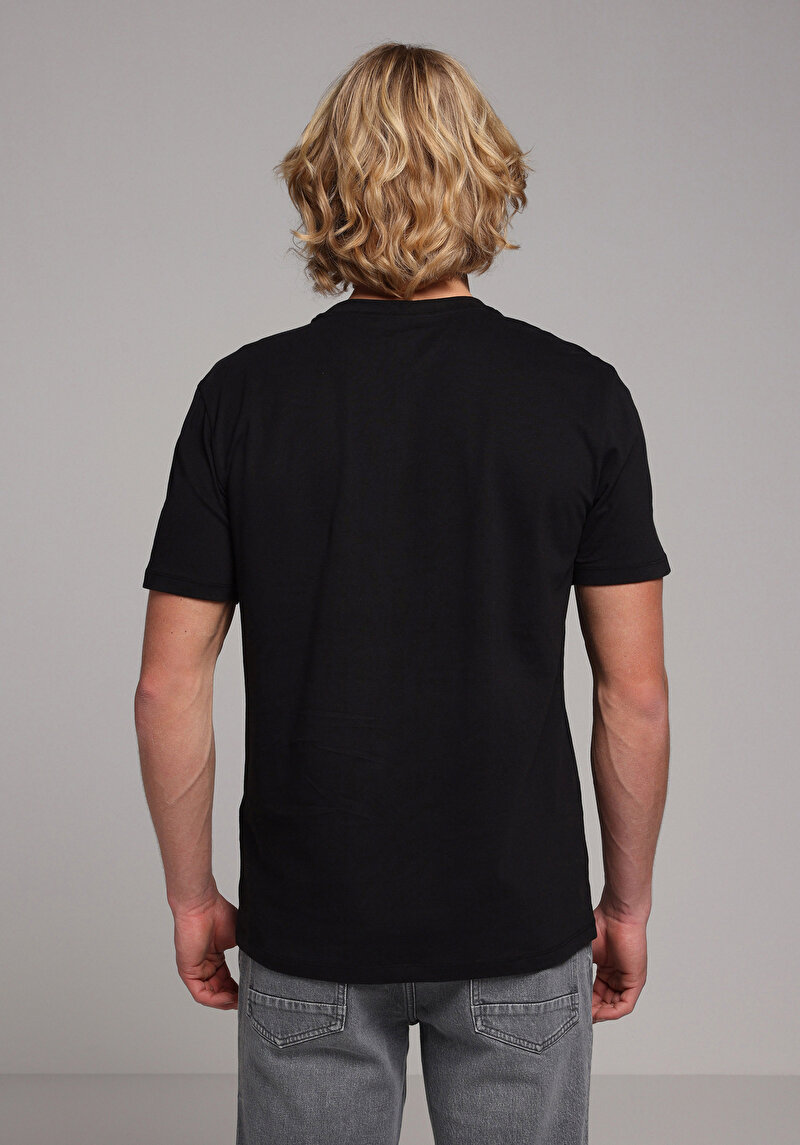 Показати інформацію про Футболка З Коротким Рукавом Чоловіча Чорна  Cl1073961