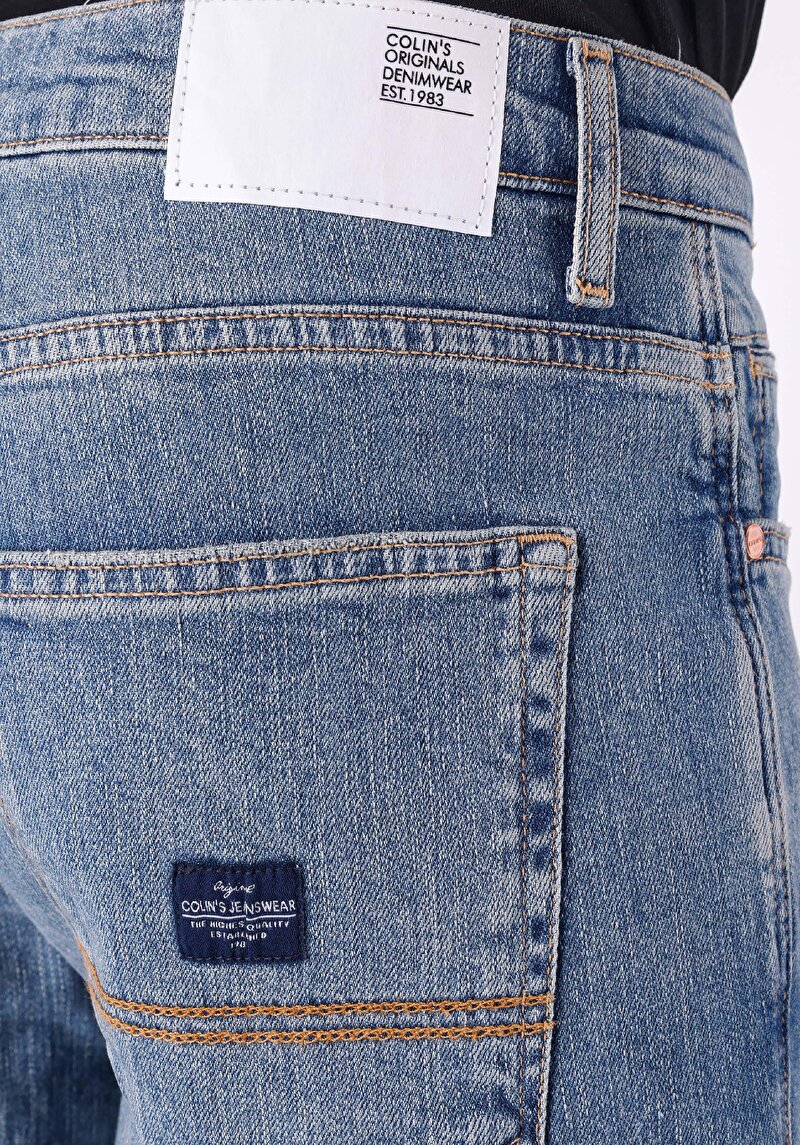 Показати інформацію про 045 David Джинси Чоловічі Блакитні Класичного Крою Cl1064384