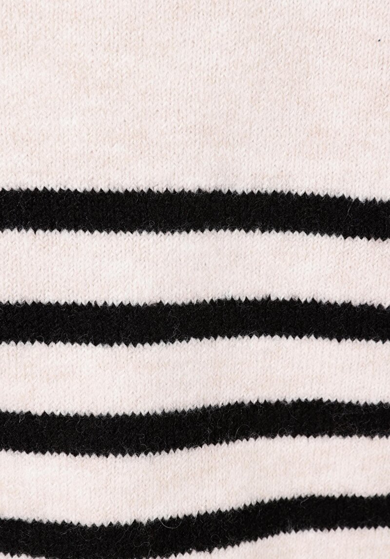 Показати інформацію про Светр Жіночий Бежевий  Cl1072140