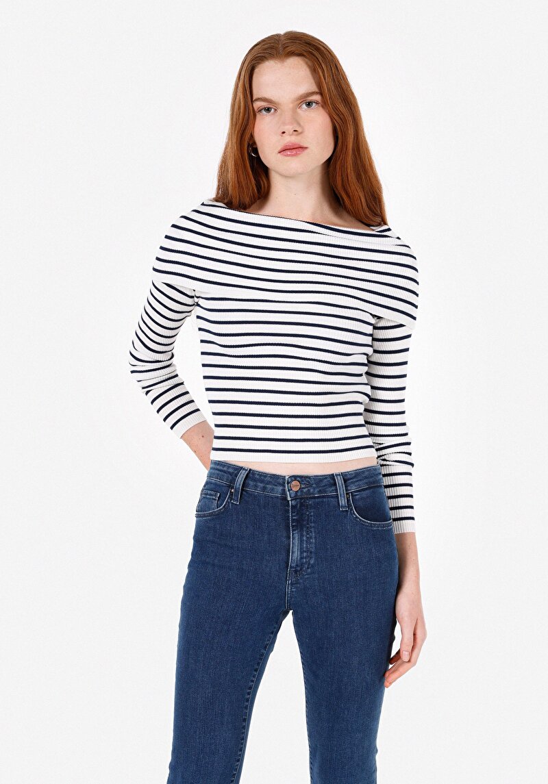 Зображення Светр Жіночий Білий  Cl1072149