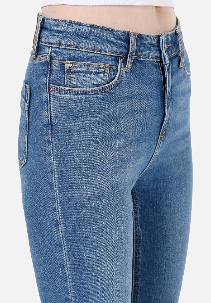 Показати інформацію про 703 Carla Джинси Жіночі Блакитні Вузького Крою Cl1072254