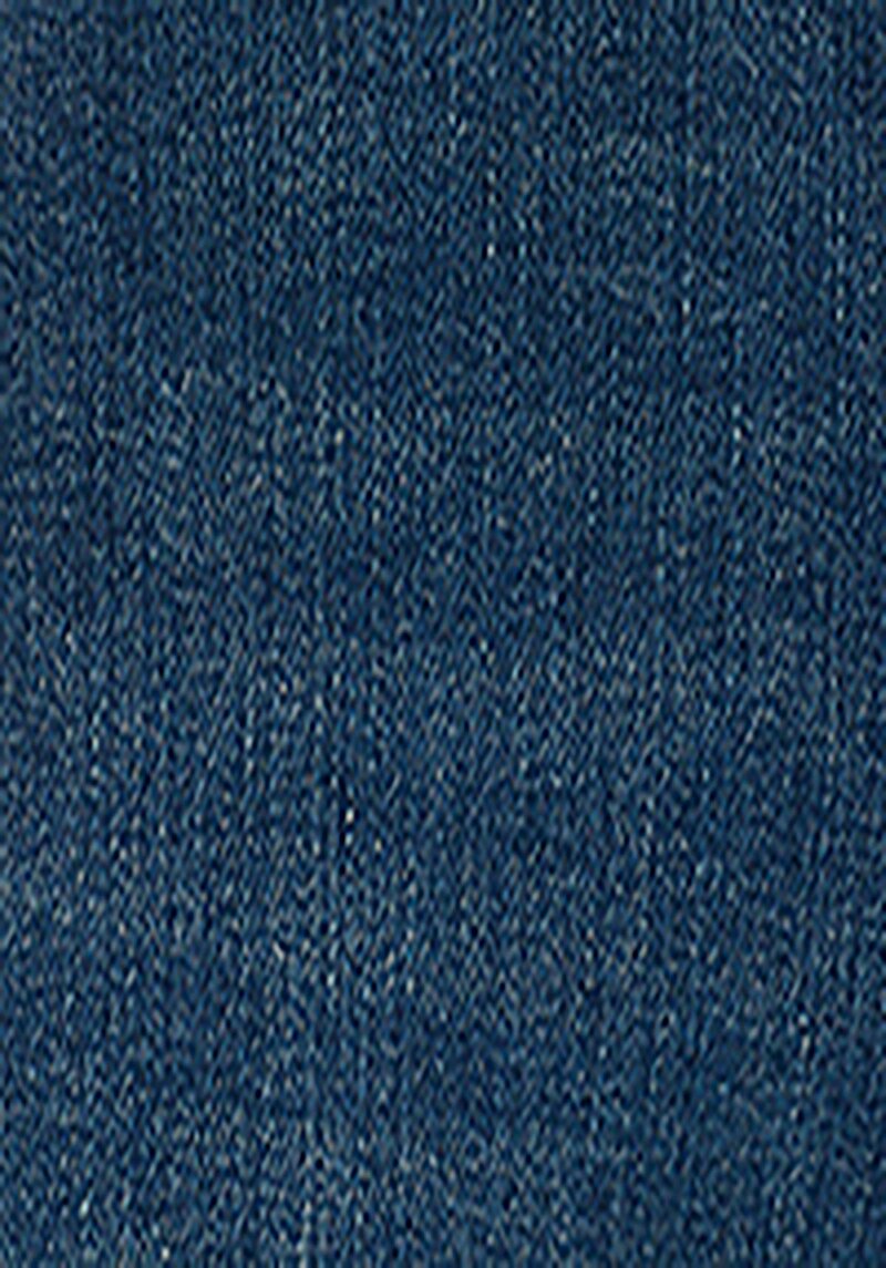 Показати інформацію про 920 Elsa Джинси Жіночі Блакитні Класичного Крою Cl1067525