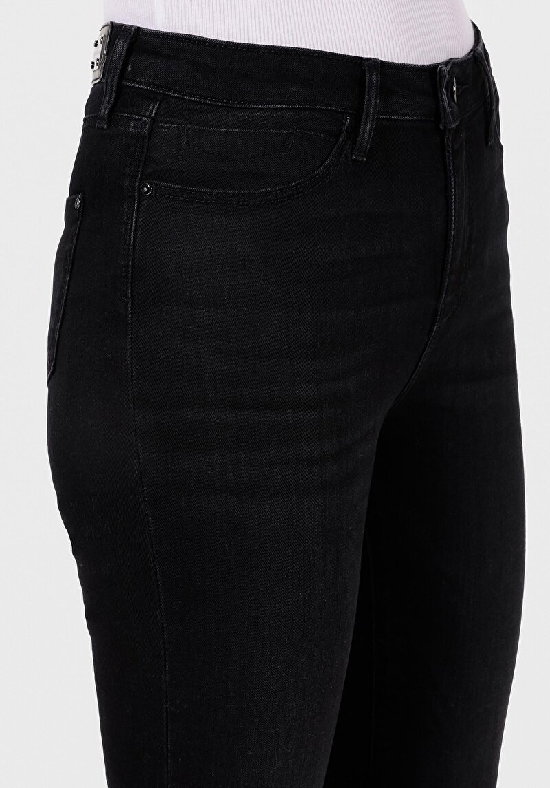Показати інформацію про 703 Carla Джинси Жіночі Чорні Вузького Крою Cl1071414