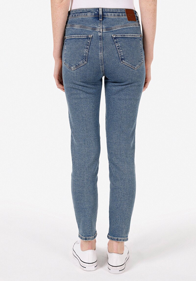 Показати інформацію про 703 Carla Джинси Жіночі Блакитні Вузького Крою Cl1071421