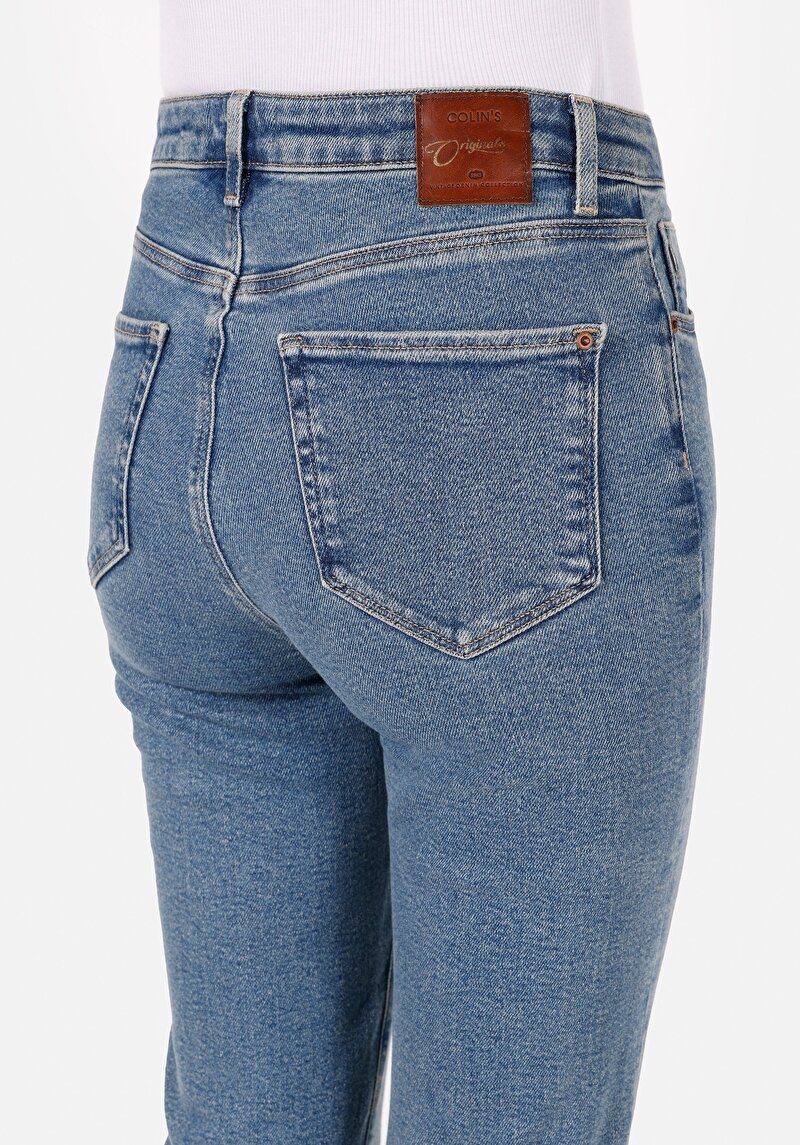 Показати інформацію про 703 Carla Джинси Жіночі Блакитні Вузького Крою Cl1071421