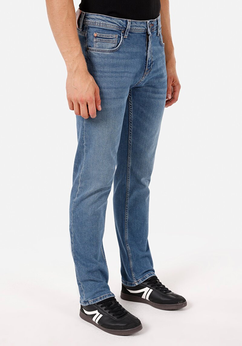 Показати інформацію про 045 David Джинси Чоловічі  Класичного Крою Cl1070573