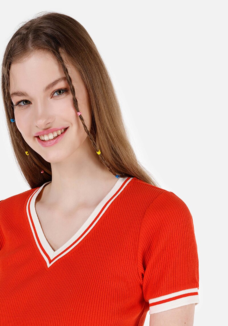 Показати інформацію про Футболка З Коротким Рукавом Жіноча Червона  Cl1068002