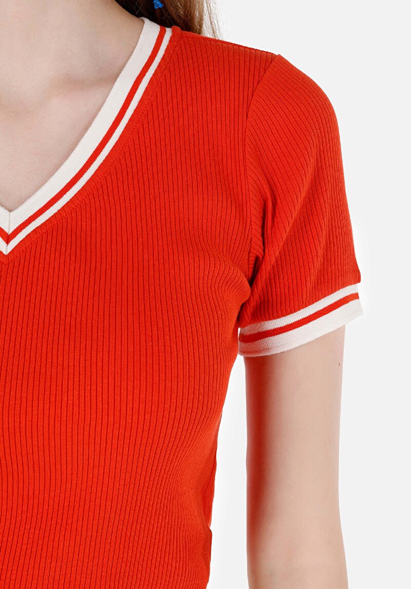 Показати інформацію про Футболка З Коротким Рукавом Жіноча Червона  Cl1068002