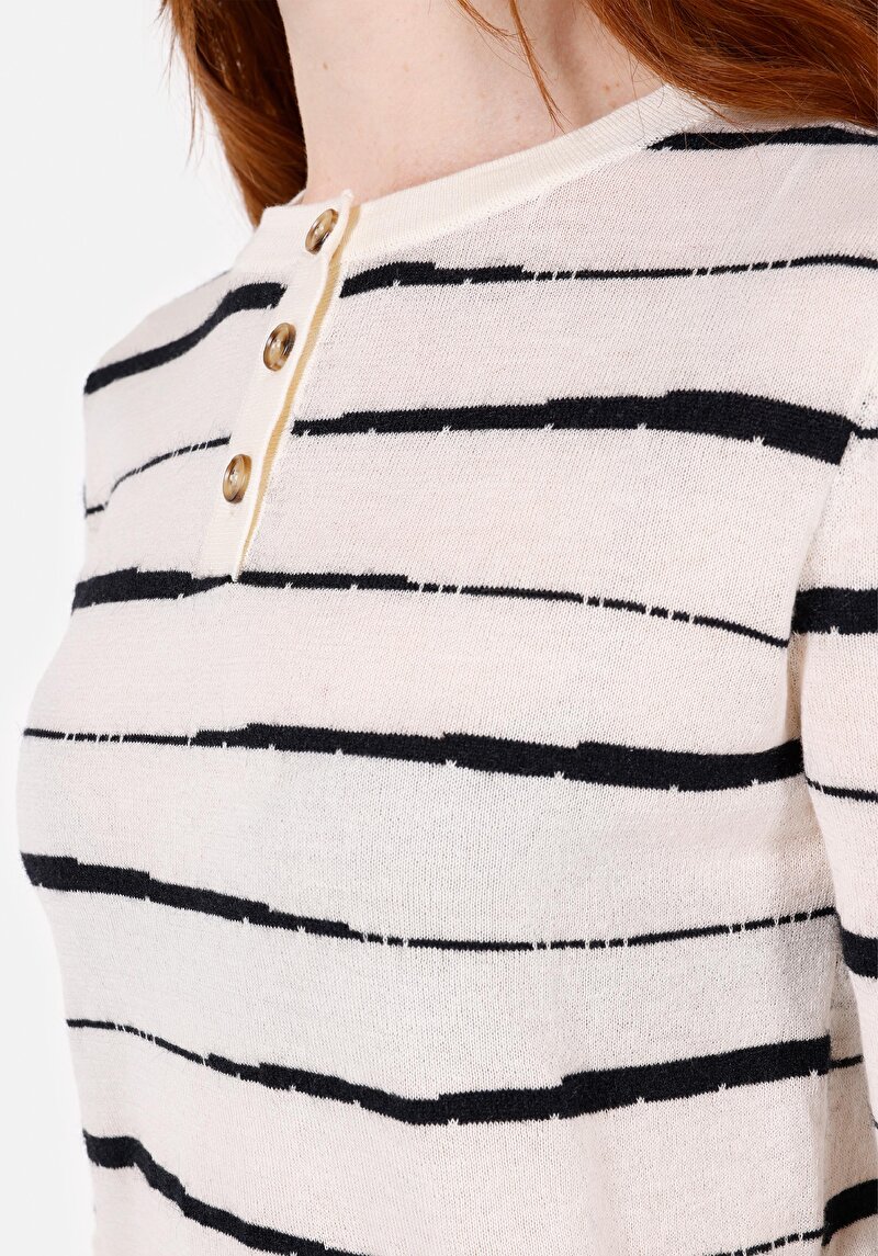 Зображення Светр Жіночий Бежевий Cl1072527