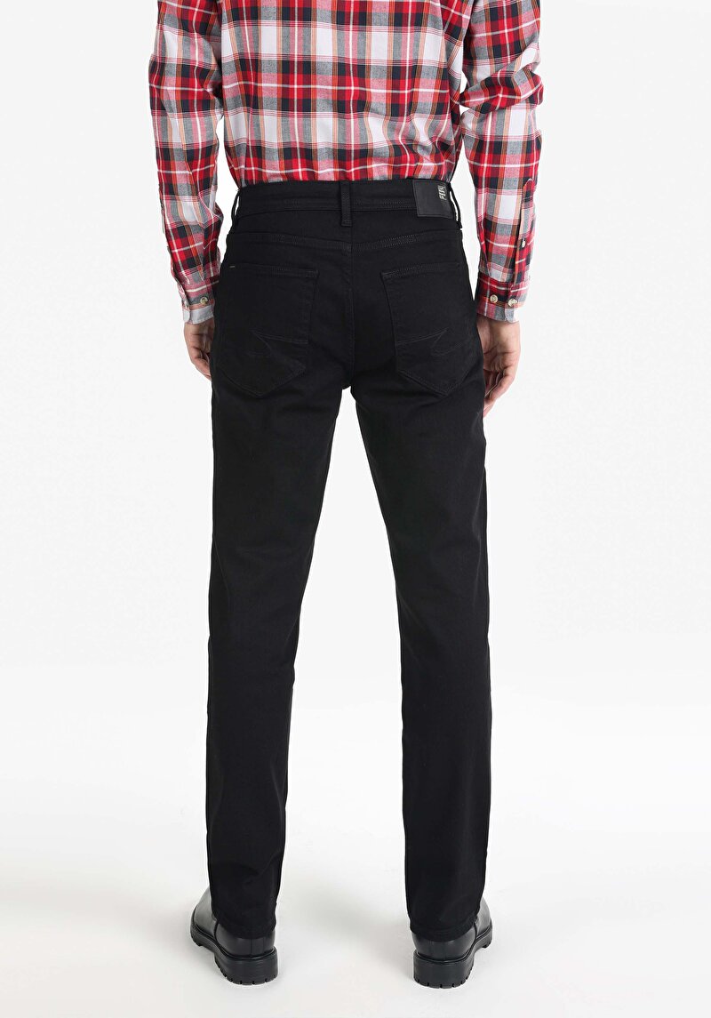 Показати інформацію про 045 David Джинси Чоловічі Чорні Класичного Крою Cl1065334