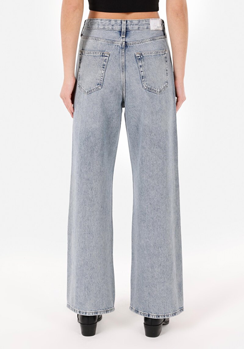 Зображення 970 Berry Джинси Жіночі Блакитні Класичного Крою Cl1071522