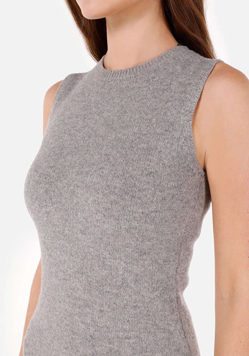 Показати інформацію про Сукня Жіноча Сіра  Cl1071657