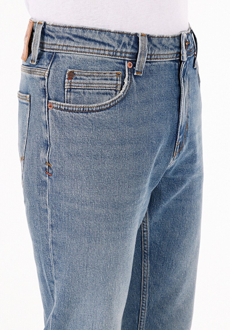 Показати інформацію про 045 David Джинси Чоловічі Блакитні Класичного Крою Cl1071295