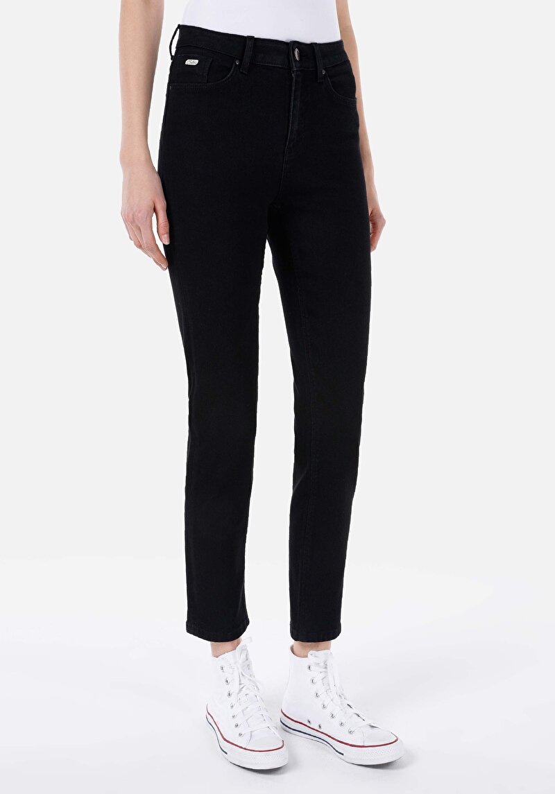 Показати інформацію про 703 Carla Джинси Жіночі Чорні Вузького Крою Cl1067197