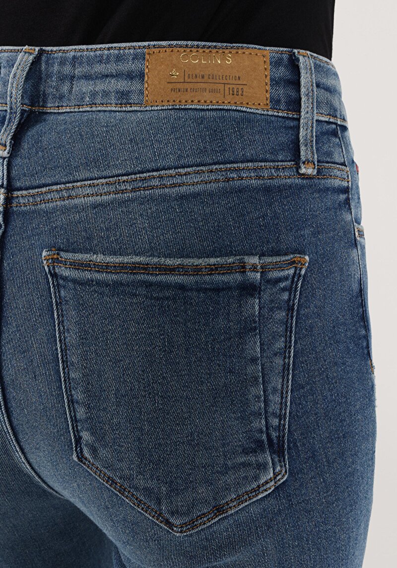 Показати інформацію про 703 Carla Джинси Жіночі Блакитні Вузького Крою Cl1063468