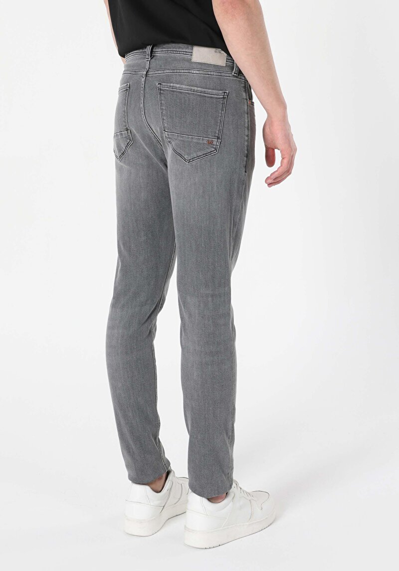 Показати інформацію про 041 Danny Джинси Чоловічі Сірі Вузького Крою Cl1063569