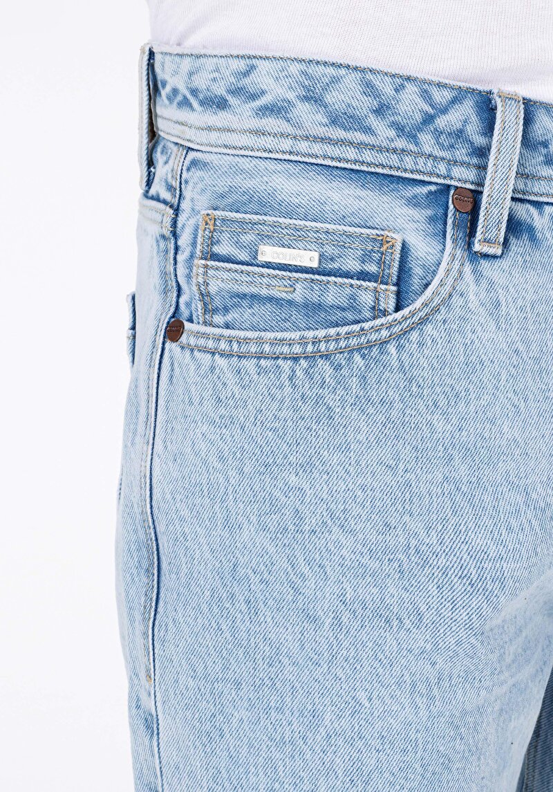 Показати інформацію про 045 David Джинси Чоловічі Блакитні Класичного Крою Cl1069468