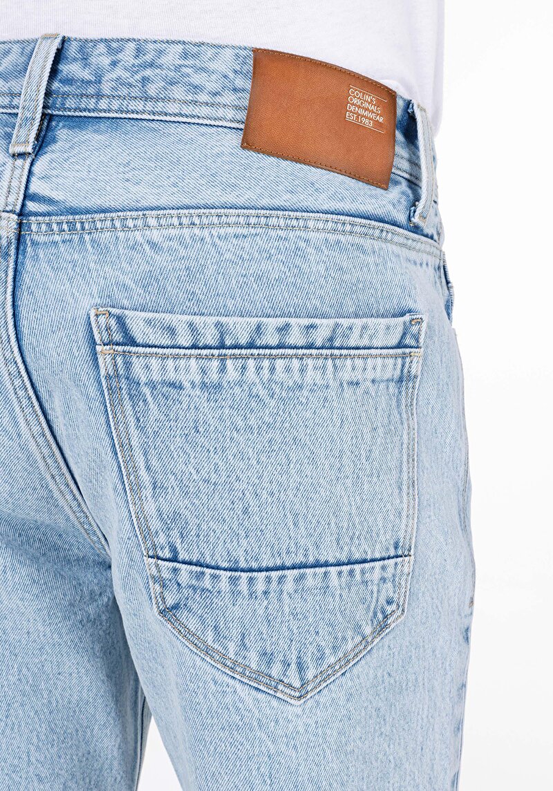 Показати інформацію про 045 David Джинси Чоловічі Блакитні Класичного Крою Cl1069468