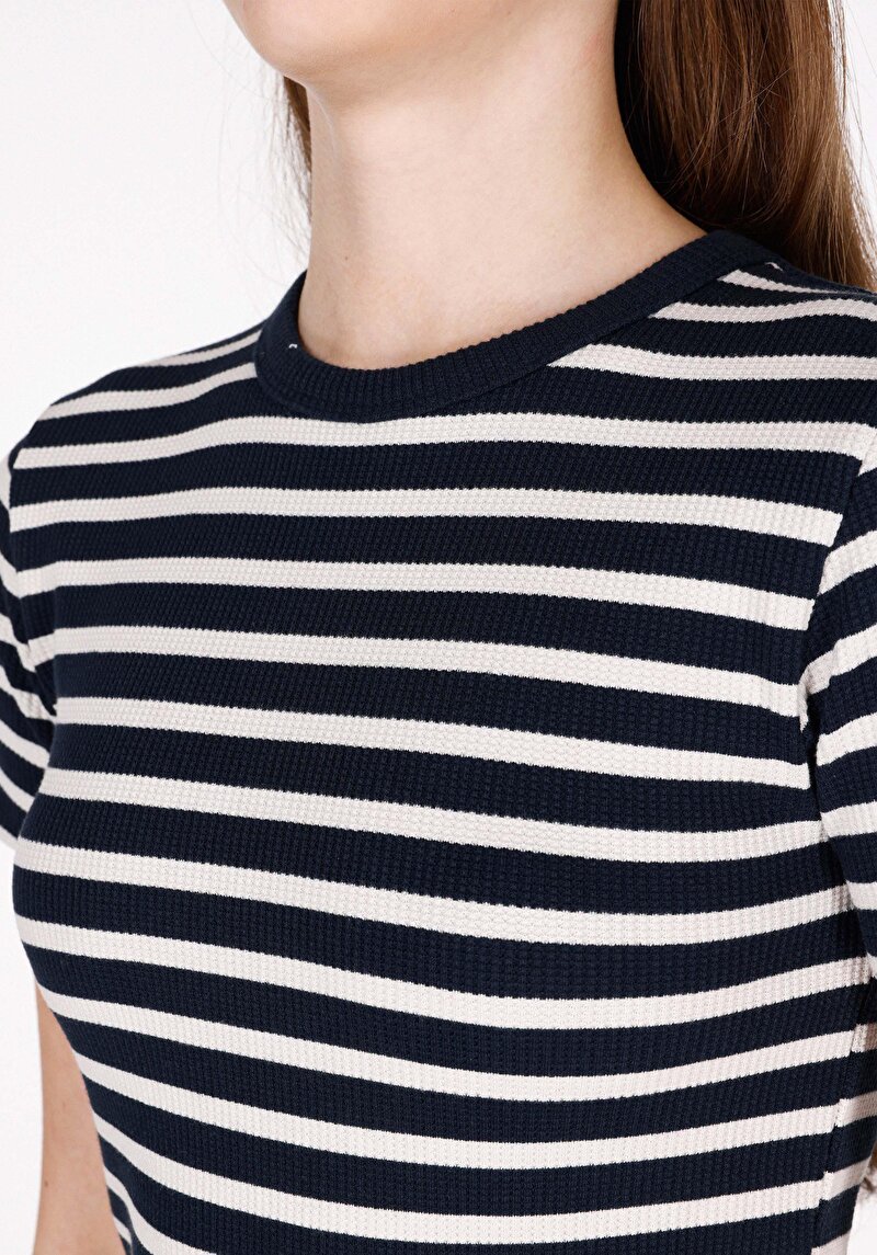 Показати інформацію про Футболка З Коротким Рукавом Жіноча Синя  Cl1073208