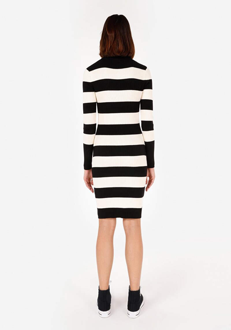 Показати інформацію про Сукня Жіноча Чорна  Cl1071656