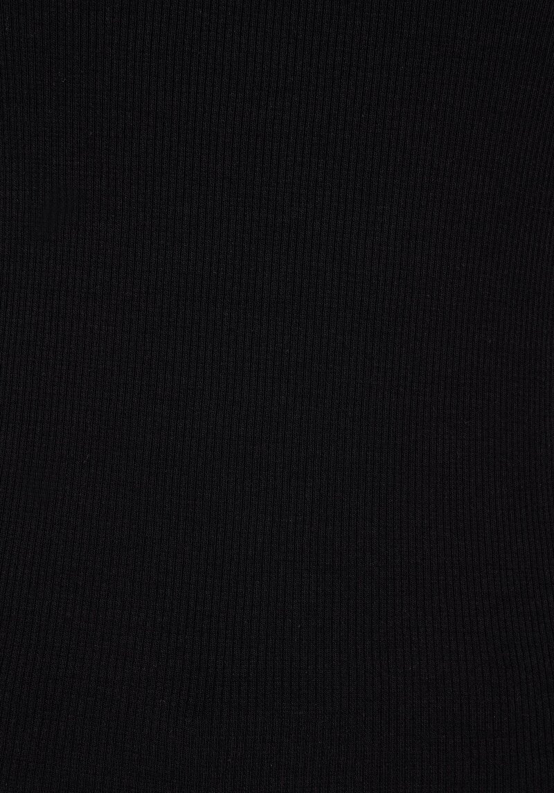 Показати інформацію про Футболка З Коротким Рукавом Жіноча Чорна  Cl1072768