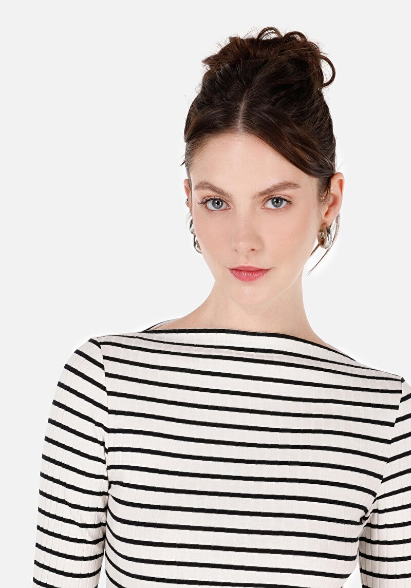 Показати інформацію про Футболка З Довгим Рукавом Жіноча Біла  Cl1071098