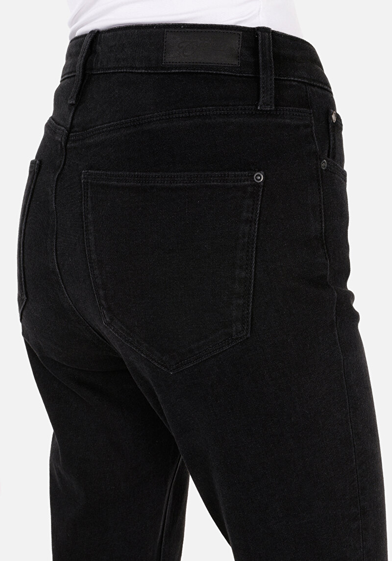 Показати інформацію про 703 Carla Джинси Жіночі Чорні Вузького Крою Cl1071210