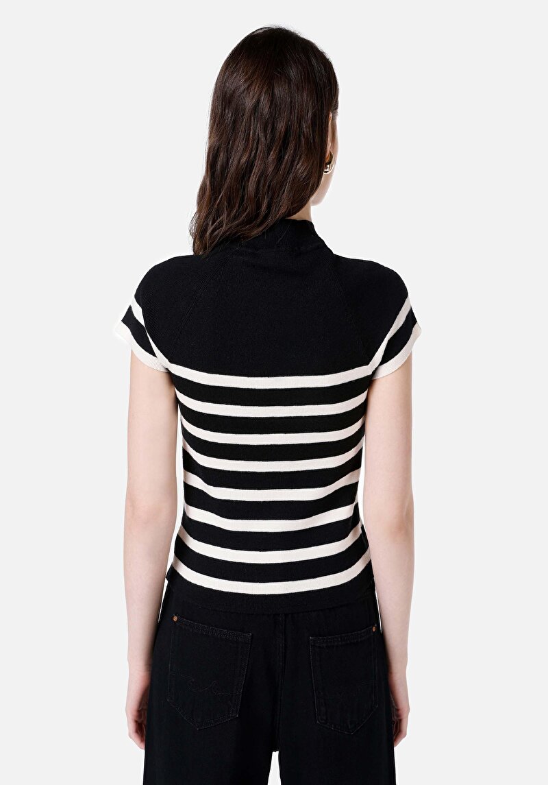 Показати інформацію про Светр Із Коротким Рукавом Жіночий Чорний  Cl1067371