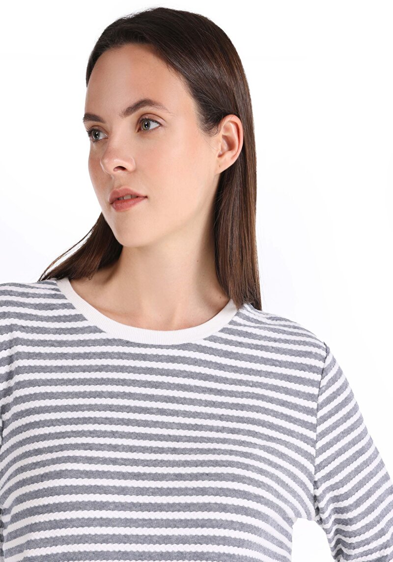 Зображення Футболка З Довгим Рукавом Жіноча Біла  Cl1065149