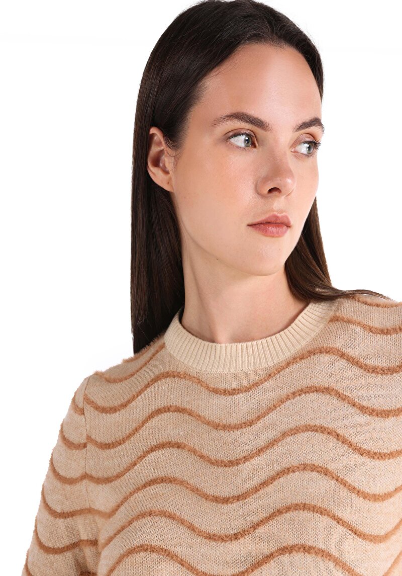 Показати інформацію про Светр Жіночий Бежевий  Cl1065283