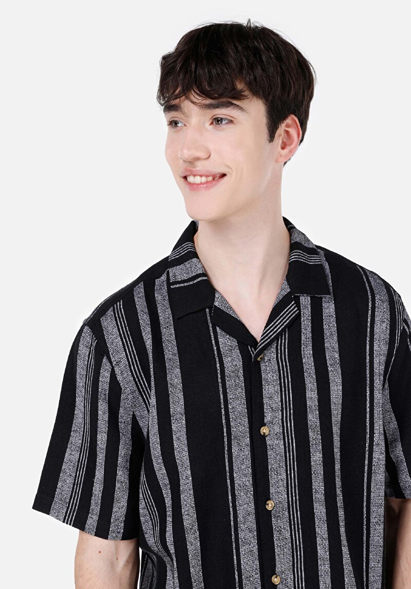 Показати інформацію про Сорочка З Коротким Рукавом Чоловіча Чорна  Cl1069245