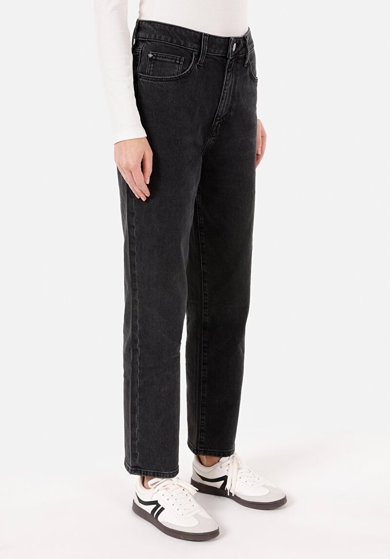 Показати інформацію про 884 Lauren Джинси Жіночі Чорні Прямого Крою Cl1070944