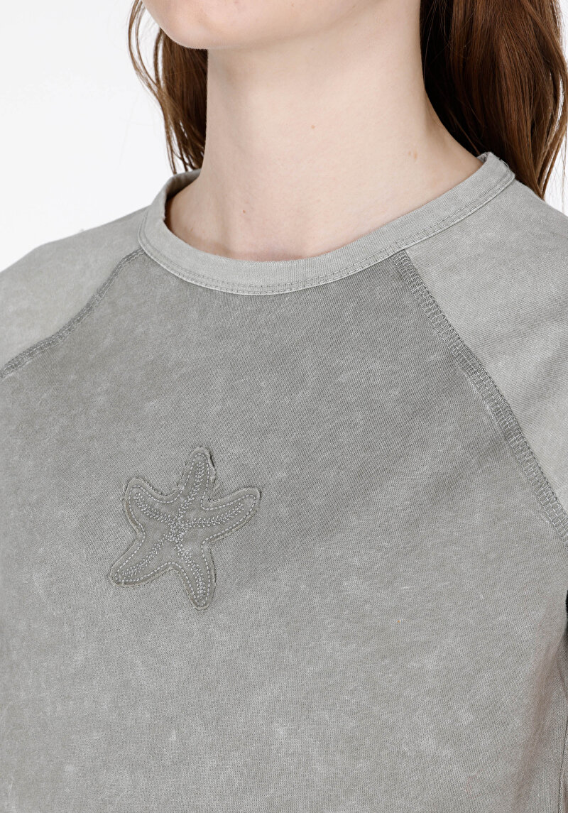 Показати інформацію про Футболка З Коротким Рукавом Жіноча Зелена  Cl1073710