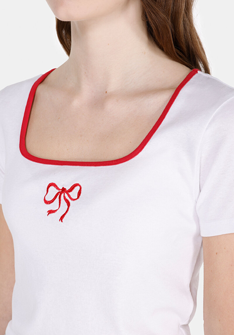 Показати інформацію про Футболка З Коротким Рукавом Жіноча Біла  Cl1073184