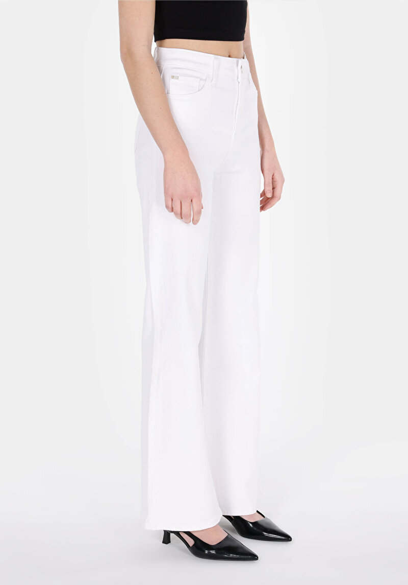 Показати інформацію про 793 Monica Джинси Жіночі Білі Класичного Крою Cl1074859