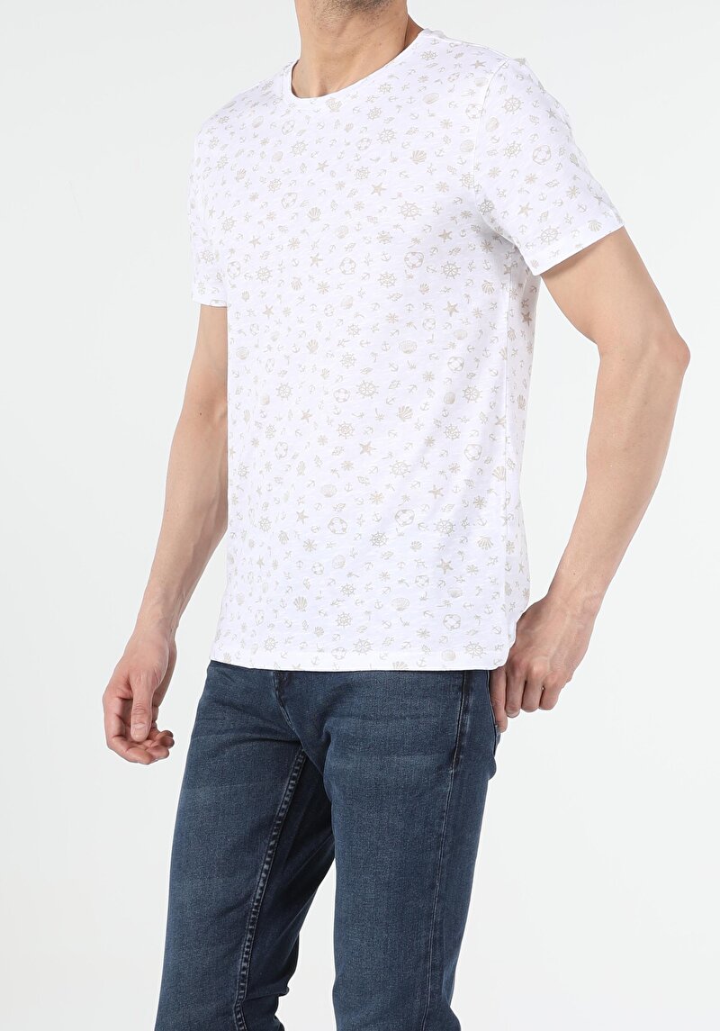 Показати інформацію про Футболка Чоловіча Біла Класичного Крою Cl1053680