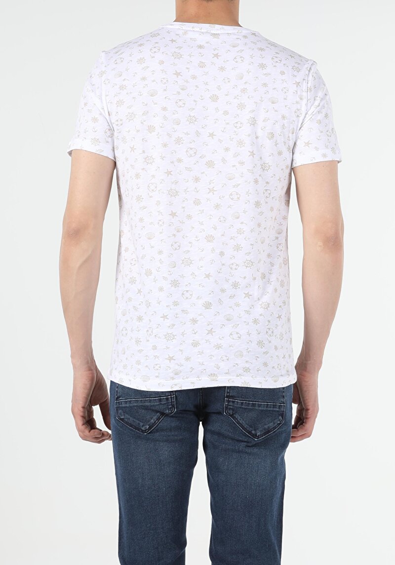 Показати інформацію про Футболка Чоловіча Біла Класичного Крою Cl1053680