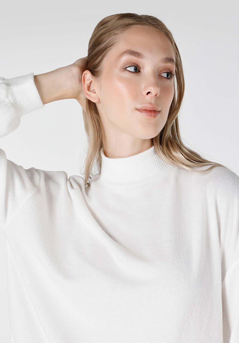 Показати інформацію про Футболка З Довгим Рукавом Жіноча Біла  Cl1055475