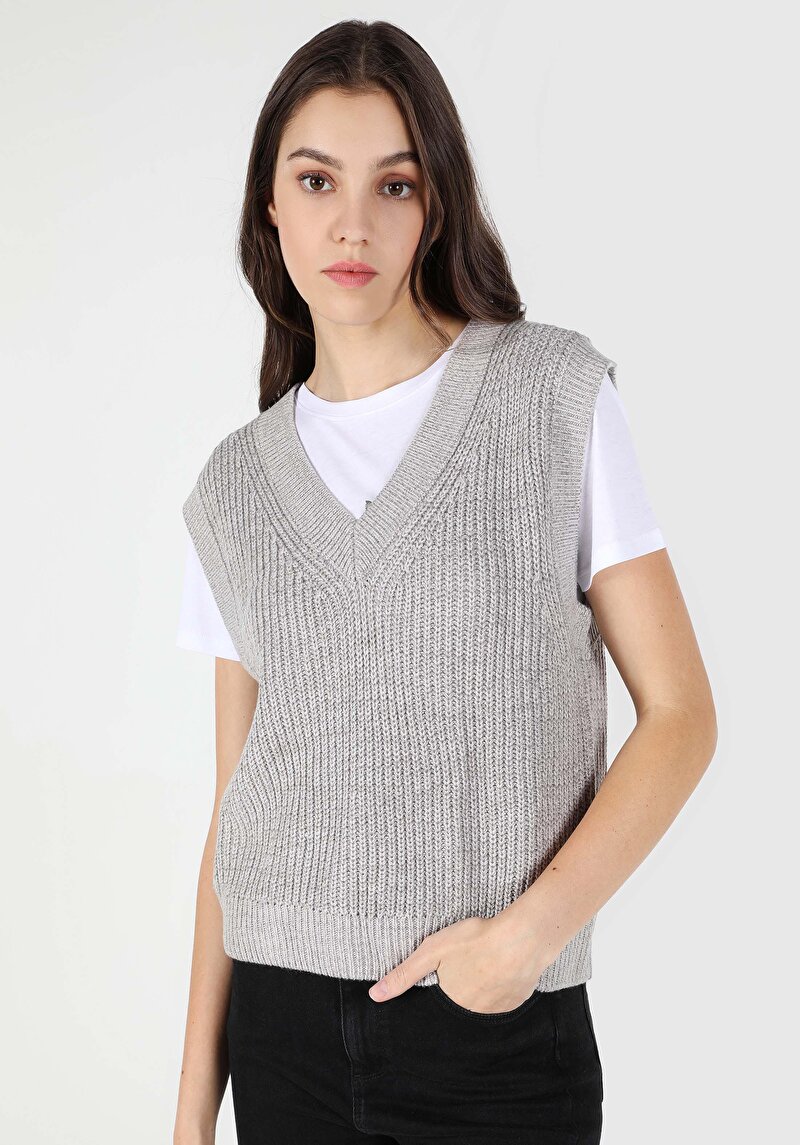 Показати інформацію про Светр Жіночий Сірий  Cl1062235