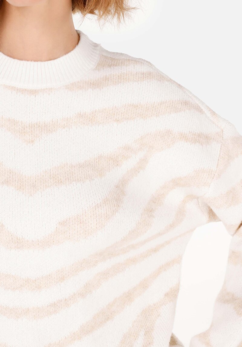 Показати інформацію про Светр Жіночий Білий  Cl1071128