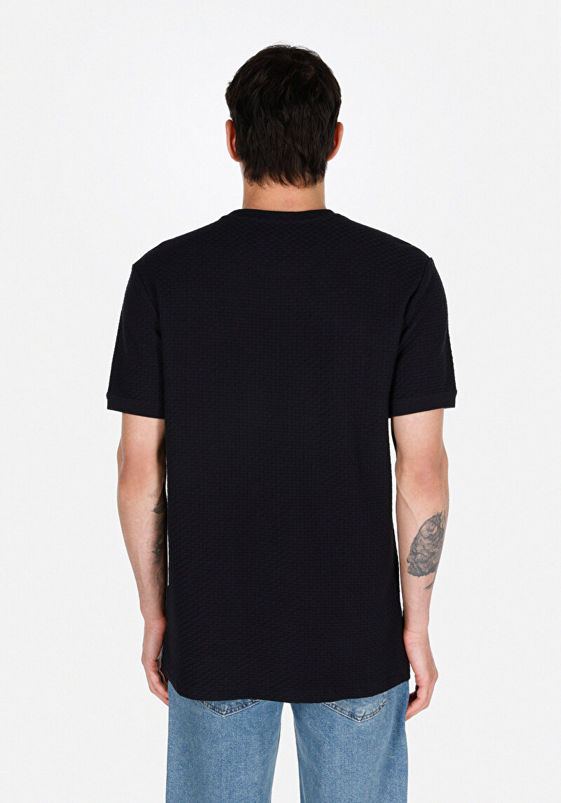 Показати інформацію про Футболка З Коротким Рукавом Чоловіча Чорна  Cl1074681