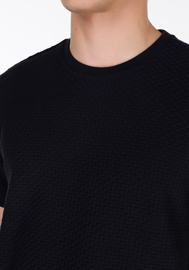 Показати інформацію про Футболка З Коротким Рукавом Чоловіча Чорна  Cl1074681