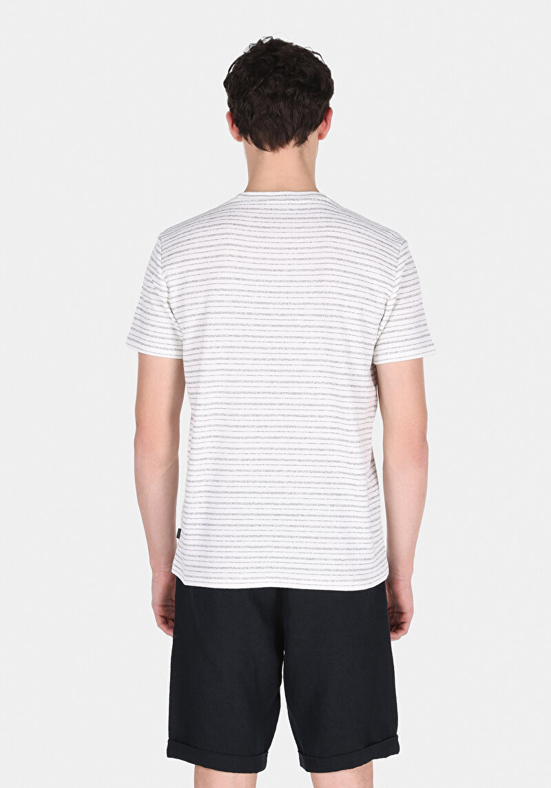 Показати інформацію про Футболка З Коротким Рукавом Чоловіча Чорна  Cl1074210