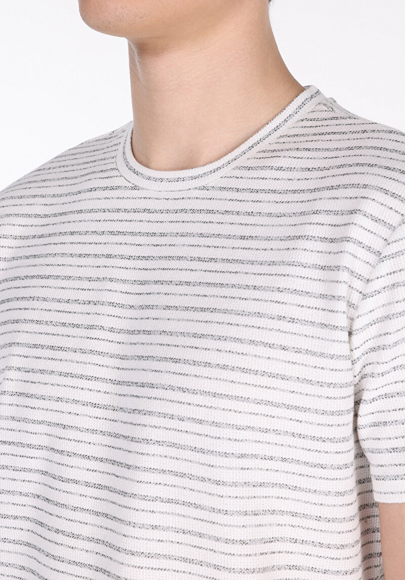 Показати інформацію про Футболка З Коротким Рукавом Чоловіча Чорна  Cl1074210