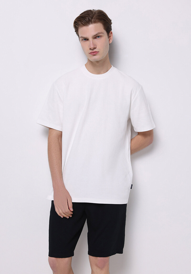 Показати інформацію про Футболка З Коротким Рукавом Чоловіча Біла  Cl1074129