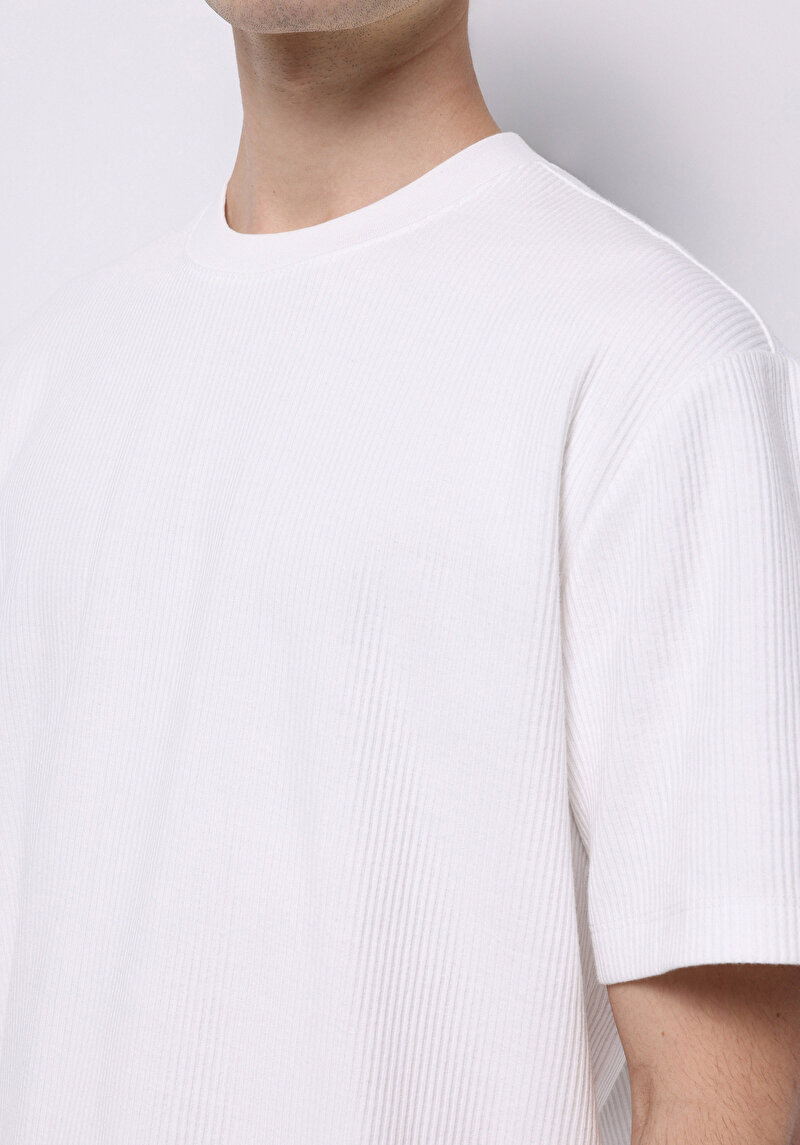 Показати інформацію про Футболка З Коротким Рукавом Чоловіча Біла  Cl1074129